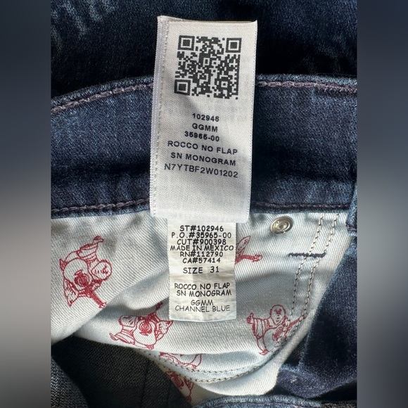 NWOT True Religion Men's Denim Jeans with Red Accent - Picture 5 of 9